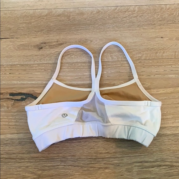 Lulu cross back sports bra - Picture 2 of 2